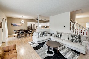 2 Mi to Arts & Design District: Retreat w/ Yard