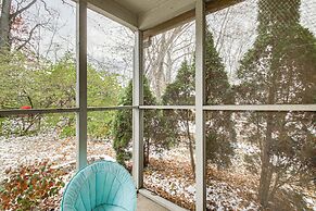2 Mi to Arts & Design District: Retreat w/ Yard