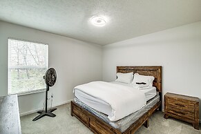 2 Mi to Arts & Design District: Retreat w/ Yard
