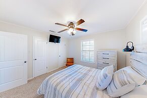 Expansive, Dog-friendly 3BR w/ Pond, Pool, Patio