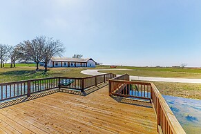 Expansive, Dog-friendly 3BR w/ Pond, Pool, Patio