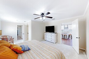 Expansive, Dog-friendly 3BR w/ Pond, Pool, Patio
