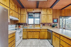 3BR Rustic Riverfront Home w/ Wood Stove