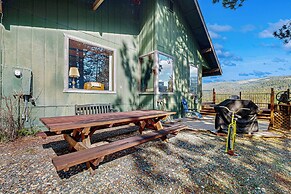 3BR Rustic Riverfront Home w/ Wood Stove