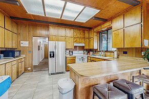 3BR Rustic Riverfront Home w/ Wood Stove