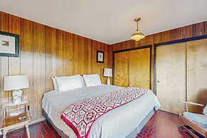 3BR Rustic Riverfront Home w/ Wood Stove