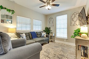 Endless Entertainment! Unique & Cozy Theodore Home