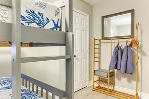 Endless Entertainment! Unique & Cozy Theodore Home