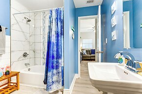 Endless Entertainment! Unique & Cozy Theodore Home