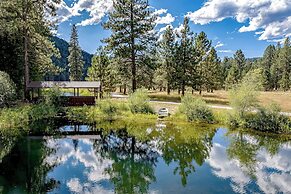 Dog-friendly 3BR on 200 Acres w/ River Access