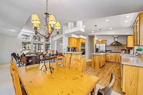Dog-friendly 3BR on 200 Acres w/ River Access