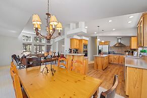 Gorgeous, Dog-friendly, Riverfront, 200-acre Ranch
