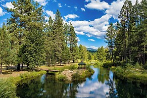 Gorgeous, Dog-friendly, Riverfront, 200-acre Ranch