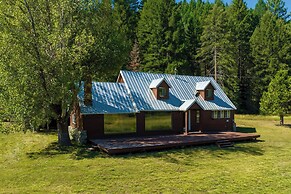 Dog-friendly 3BR on 200 Acres w/ River Access
