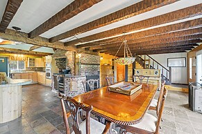 Dog-friendly 3BR on 200 Acres w/ River Access