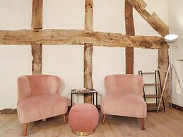 Godre'r Gyrn, Plas Moelfre Hall Barns
