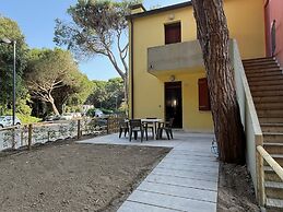 Nice Apartment Near the sea