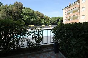 Bright Flat in Rosolina With Shared Pool