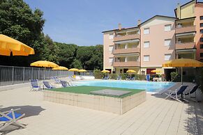 Bright Flat in Rosolina With Shared Pool