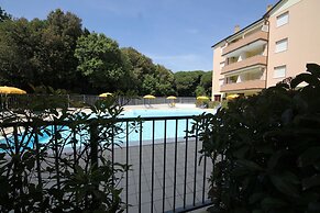 Bright Flat in Rosolina With Shared Pool