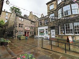 The Peak View Holmfirth
