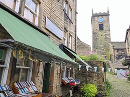 The Peak View Holmfirth