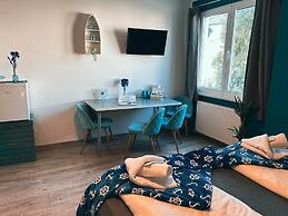 Orca Hotel