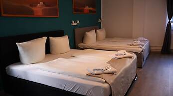 Orca Hotel