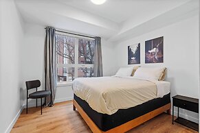 Luxurious Large 3 Bedroom Loft Saskatchewan Drive