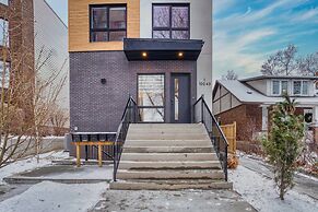 Luxurious Large 3 Bedroom Loft Saskatchewan Drive