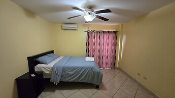 Paradise Suites & Residence