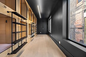 Capsule residence