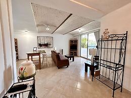 Yatch Apartments