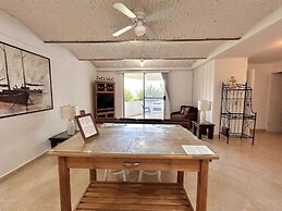 Yatch Apartments