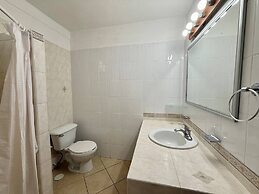 Yatch Apartments