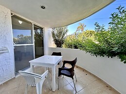 Yatch Apartments