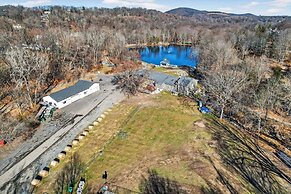 Hidden Lakefront Gem on a Gated Countryside Escape