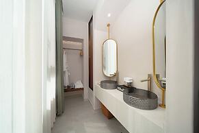 Bright Moon Valley Smart Hotel