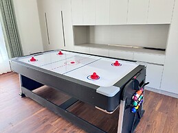 Bright Moon Valley Smart Hotel