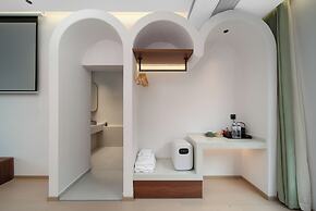 Bright Moon Valley Smart Hotel