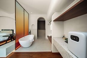 Bright Moon Valley Smart Hotel