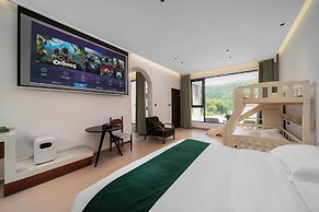 Bright Moon Valley Smart Hotel