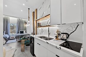 Cozy Modern Studio Near Lake Porch Fire Pit