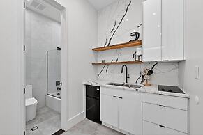 Bright Studio Retreat w Deck Nature Views