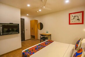 Fabhotel Golden Residency