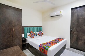 Fabhotel B Town
