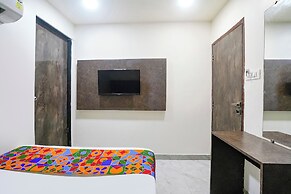 Fabhotel B Town