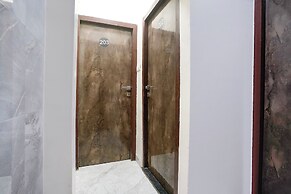 Fabhotel B Town