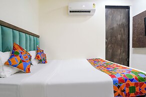Fabhotel B Town