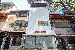 Fabhotel B Town